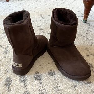 UGG Classic Short Dark Brown Boots size 9.  Worn once or twice!  Like new!